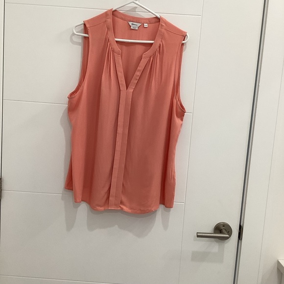 Ladies sleeveless top by Reitmans sizeXL. - Picture 4 of 4